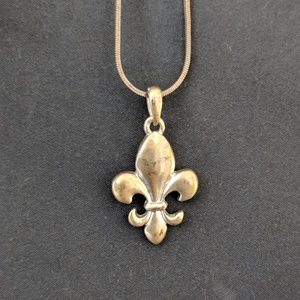 Fleur-de-lis silver necklace